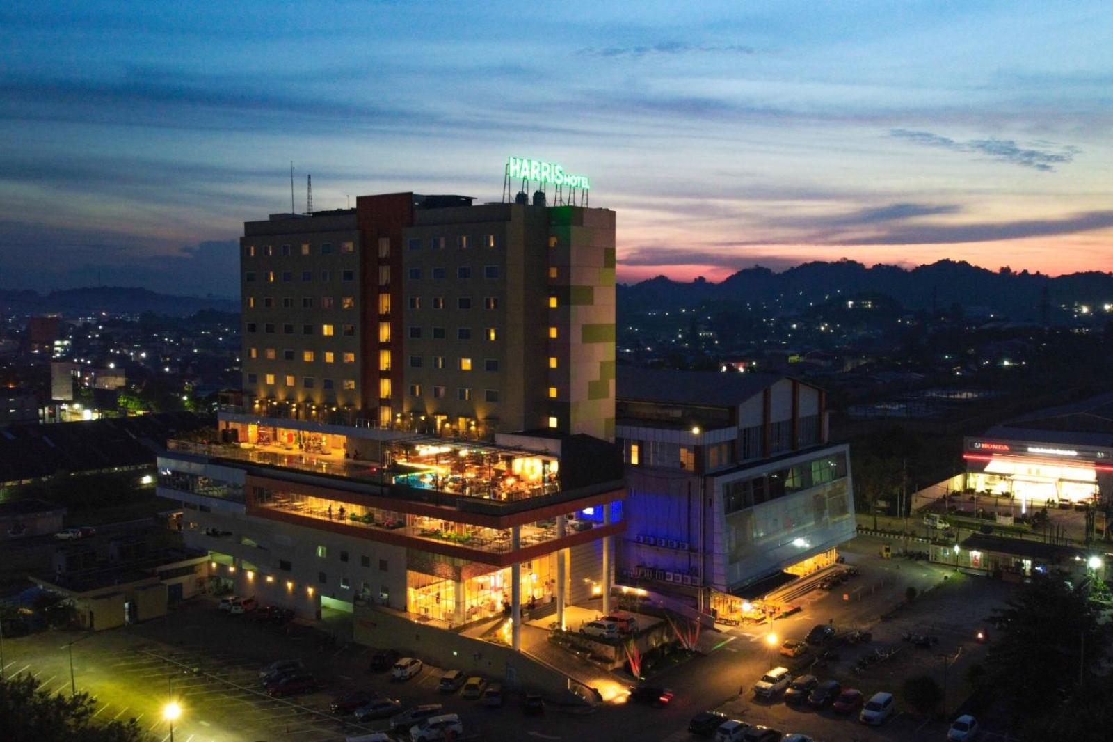 Harris Hotel Самаринда Экстерьер фото